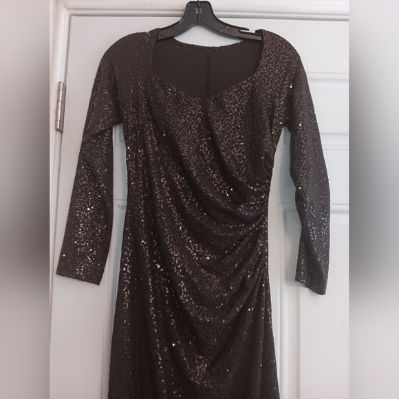 BEAUTIFUL DAVID MEISTER WOMEN'S FORMAL GOWN LONG SLEEVE SEQUINS  SIZE 4 BROWN - Picture 1 of 5